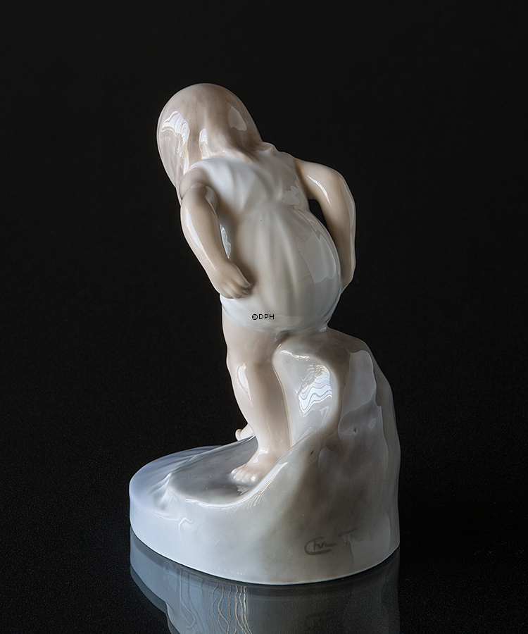 Badende pige, Royal Copenhagen figur nr. 1229