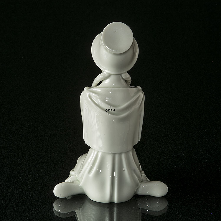 Pige, sytten år figur, Royal Copenhagen nr. 12475