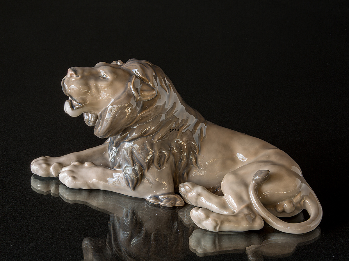 Løve figur, Liggende, Royal Copenhagen figur. Lauritz Jensen nr. 1268