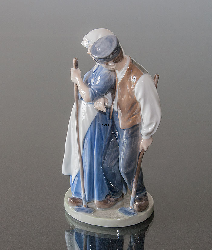 Høstgruppe, Kvinde og Mand, Royal Copenhagen figur nr. 1300