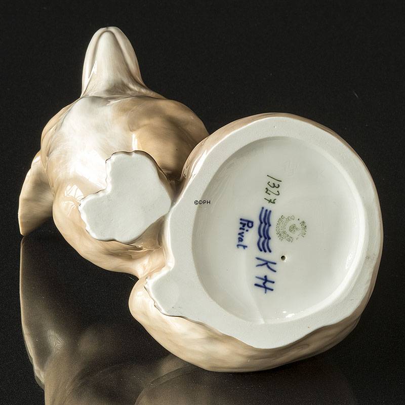 Ræv Siddende, Stor Royal Copenhagen figur nr. 1327  (1931-1935)  Signeret Privat KH)