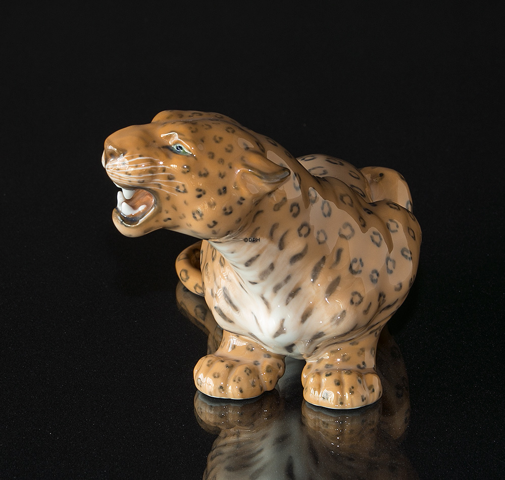 Leopard, Royal Copenhagen figur nr. 1343