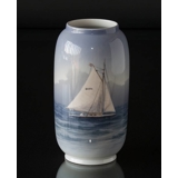 Vase med Sejlskib, Royal Copenhagen nr. 1484-107