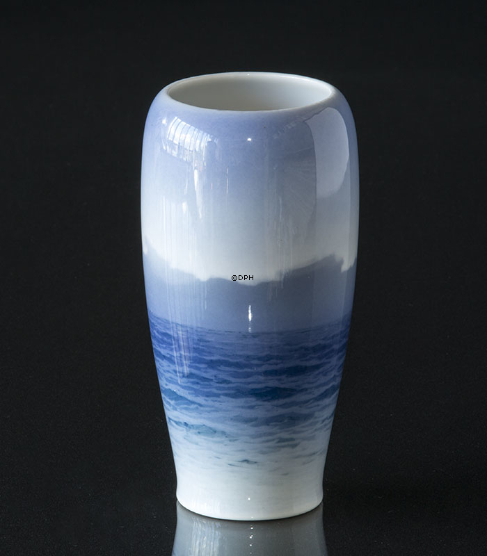 Vase med Sejlskib, Royal Copenhagen nr. 1484-235