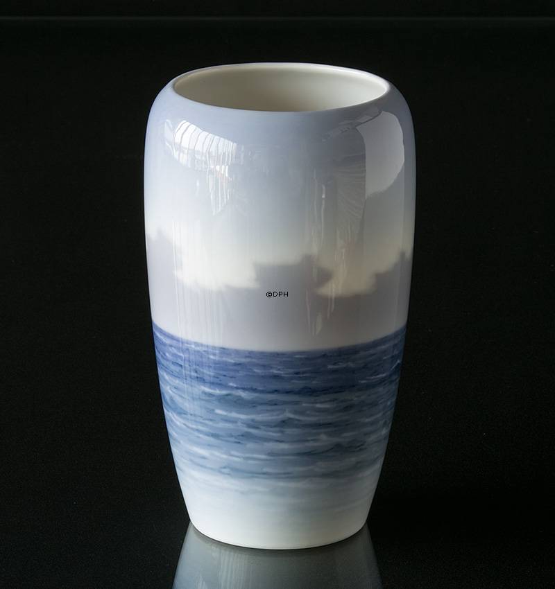 Vase med Sejlskib, Royal Copenhagen nr. 1484-237