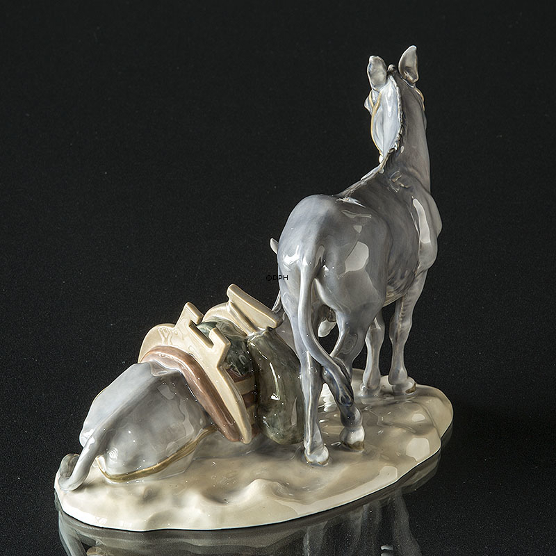 To æsler på base, Royal Copenhagen figur 1486 (1913) Meget sjælden