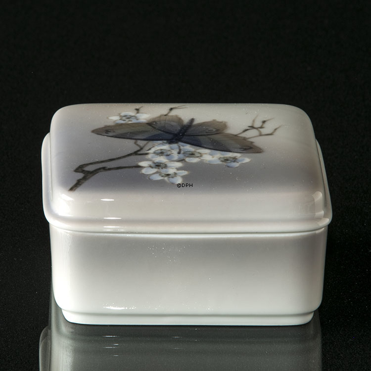 Bonbonniere med sommerfugl, Royal Copenhagen nr. 1528-3633