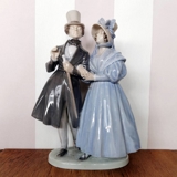 An evening in Tivoli with a young couple, Royal Copenhagen figurine No. 1593 (BLUE DRESS 1894-1922)