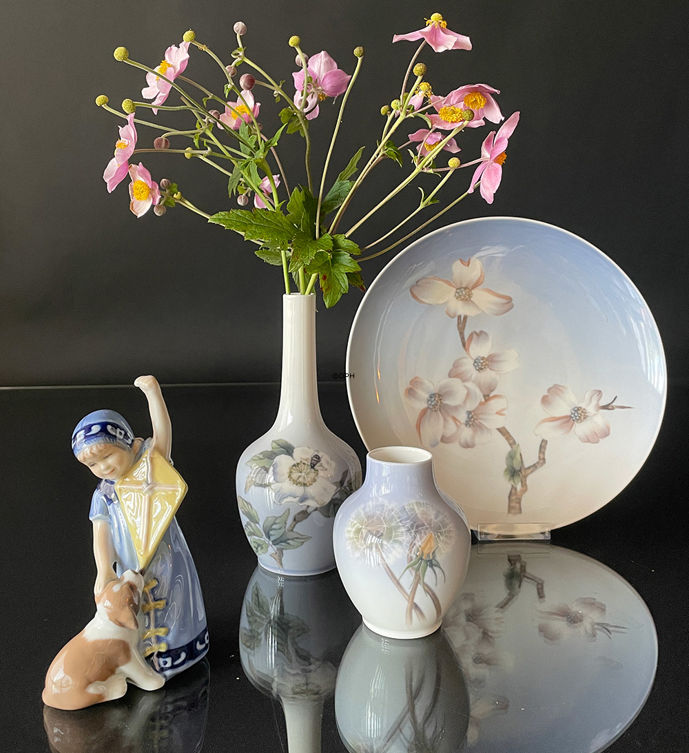 Vase med Bien og Blomsten, Royal Copenhagen nr. 1659-43-6 eller 1569-43B