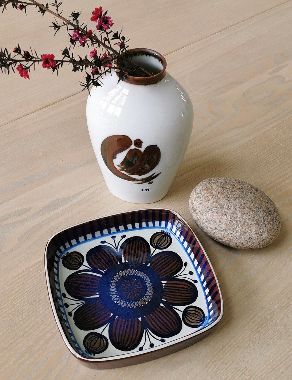 Fajance skål af Elisabeth Selchau, Royal Copenhagen nr. 167-2883