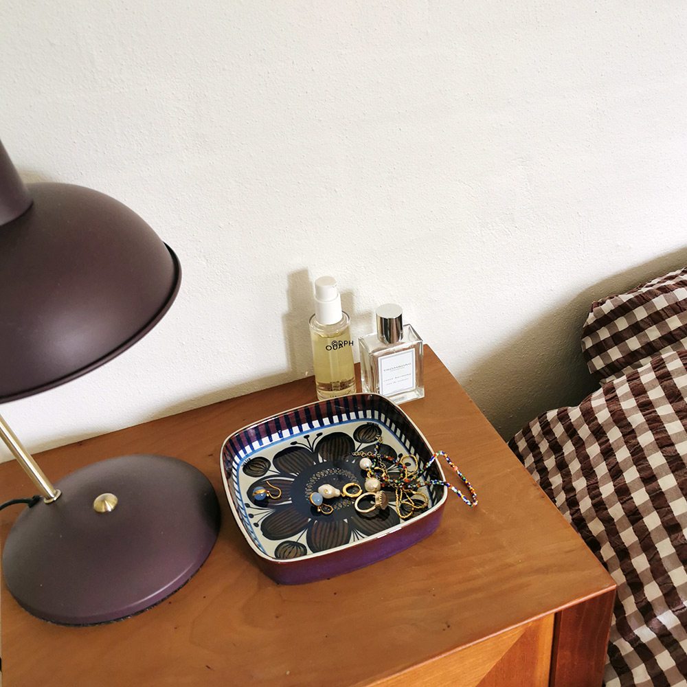 Fajance skål af Elisabeth Selchau, Royal Copenhagen nr. 167-2883