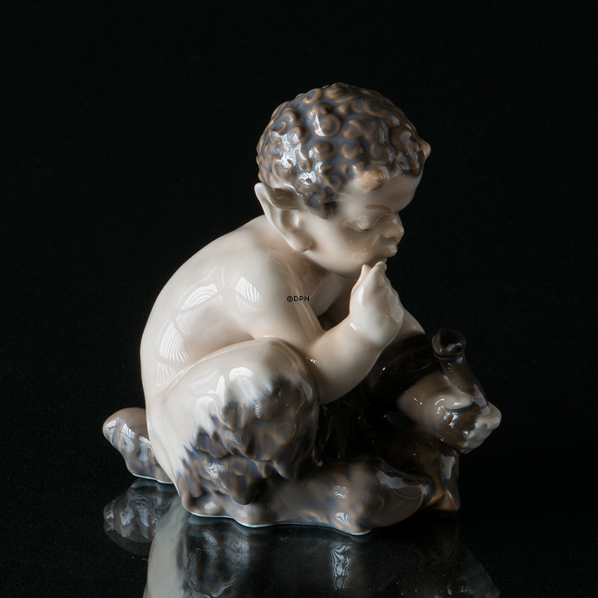 Faun med slange, Royal Copenhagen figur nr. 1712