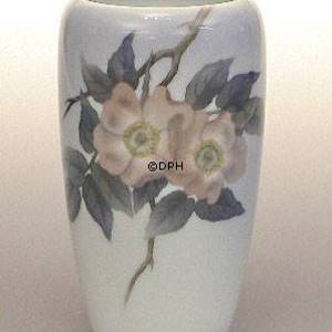 Vase med vildrose, Royal Copenhagen | Nr. R173-237 | DPH Trading