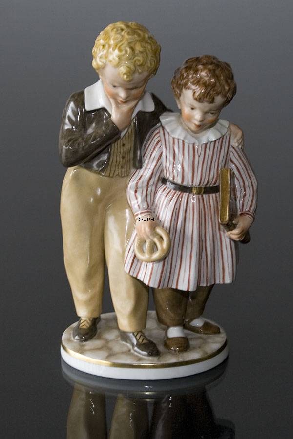 Flugten til Amerika, Dreng og Pige, Royal Copenhagen figur nr. 1761 - overglasur