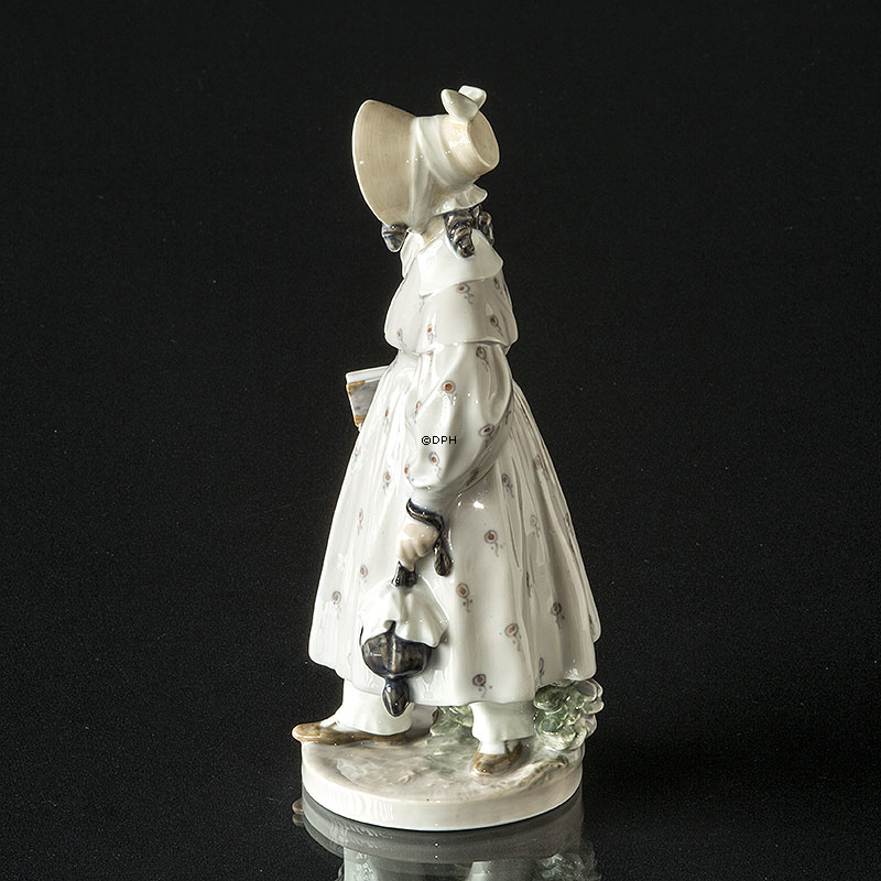 Dame med bog og taske(1894-1922), Royal Copenhagen figur nr. 1770