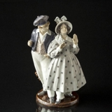 Hans & Trine, boy and girl, Royal Copenhagen figurine No. 1783 - Brown Base (1894-1922)