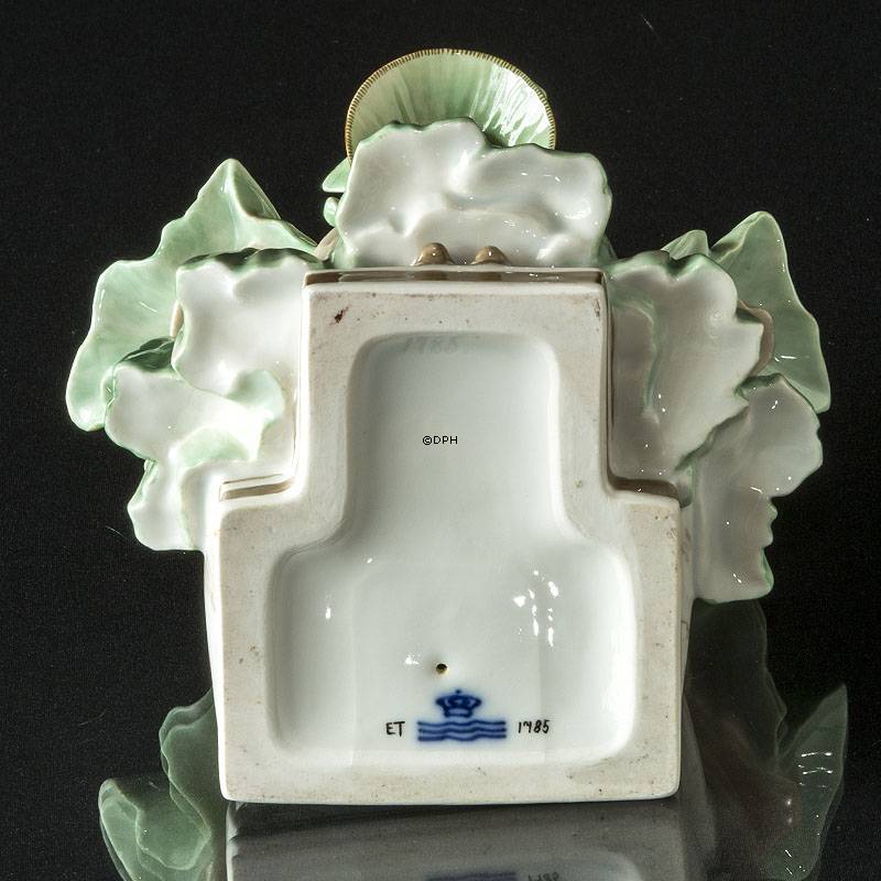 Siddende kvinde med roser, Royal Copenhagen figur nr. 1785 (Meget sjælden)