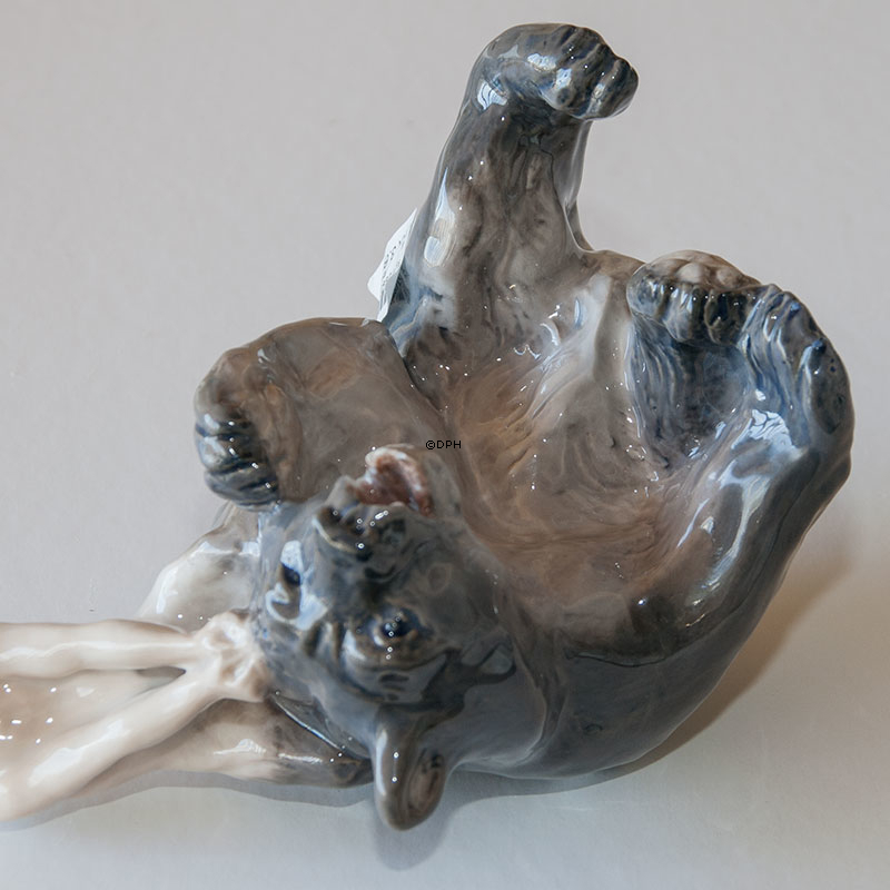Faun med Bjørn, Royal Copenhagen figur nr. 1804