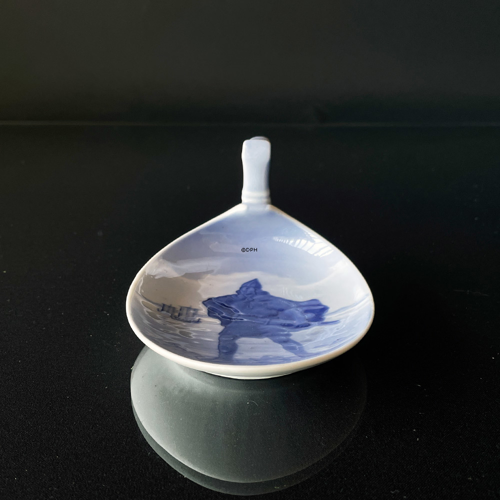 Skål med viking, Royal Copenhagen nr. 187