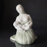 Sjælden Royal Copenhagen figur nr. 1887, Mor med barn