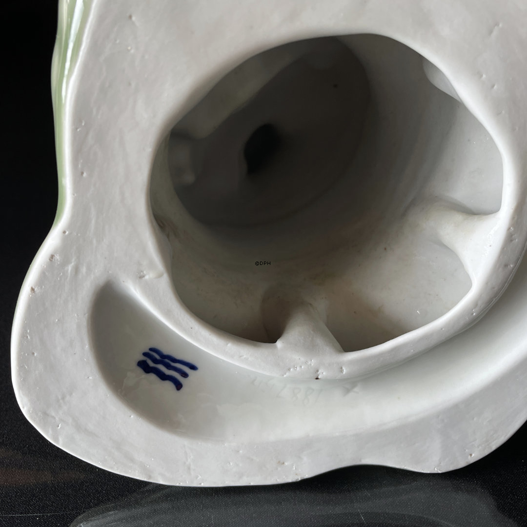 Sjælden Royal Copenhagen figur nr. 1887, Mor med barn