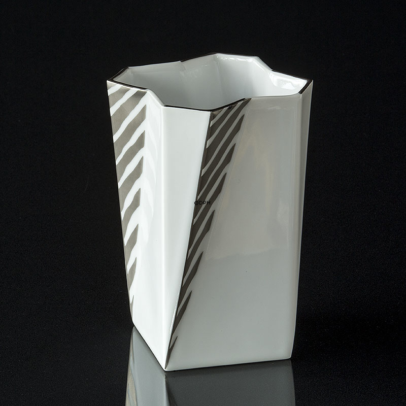 Bing & Grøndahl Futura vase nr. 1924-5477