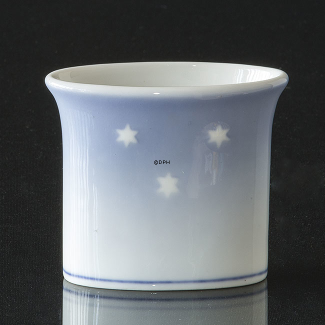 Bæger / Vase med julestjerne og kirke, Royal Copenhagen nr. 194