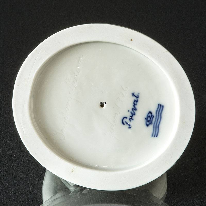 Adam og Eva med æbler, Signeret Ingeborg Nielsen, Privat 1926 Blanc de Chine