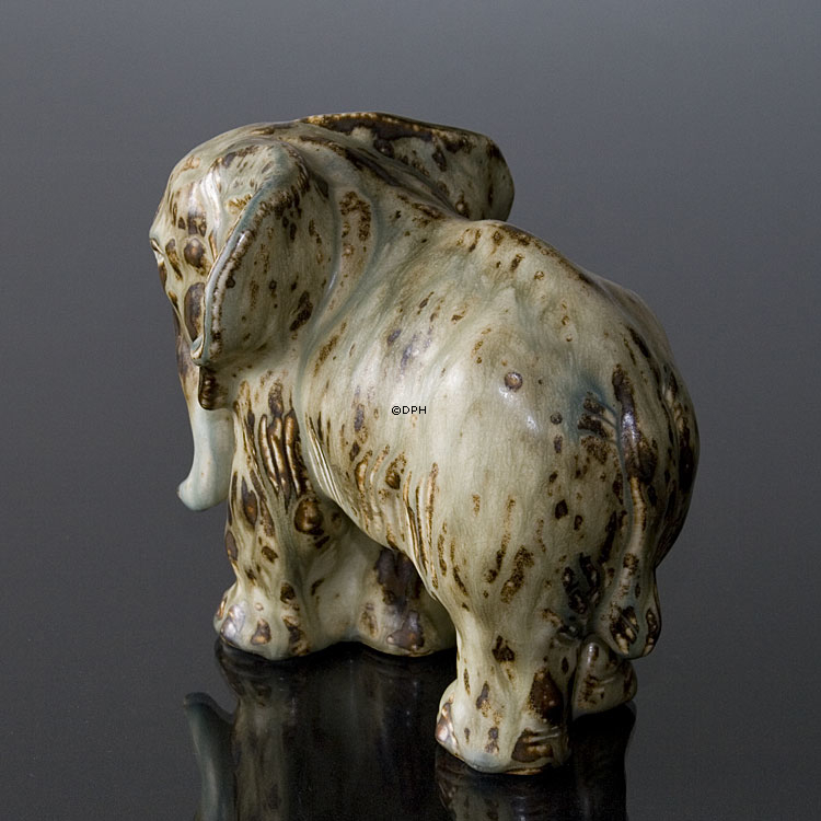 Stående elefant, Royal Copenhagen stentøjsfigur nr. 20198