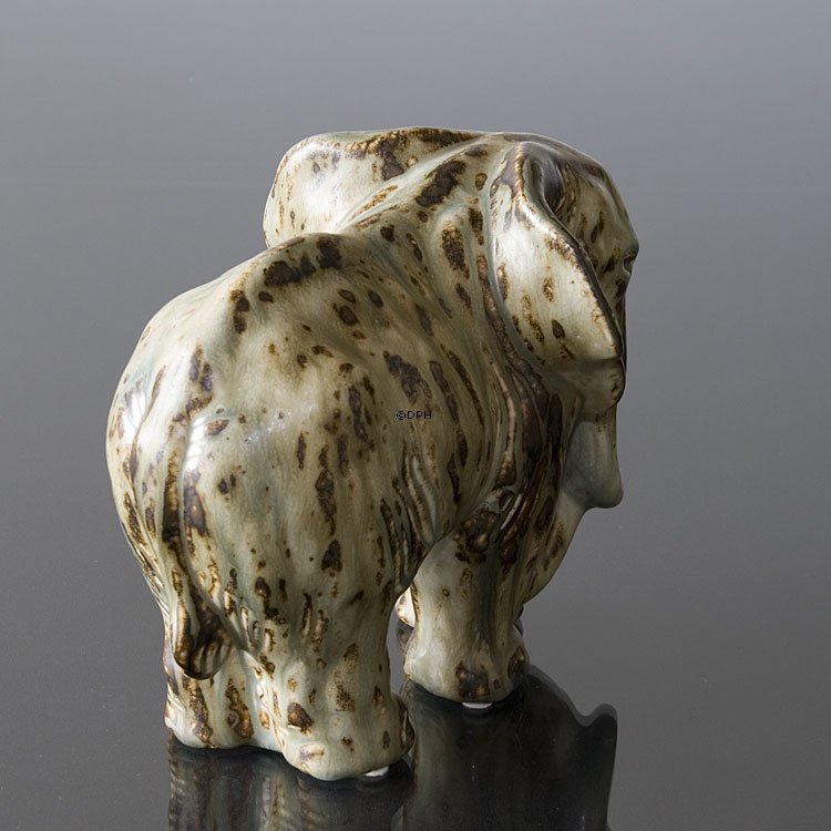 Stående elefant, Royal Copenhagen stentøjsfigur nr. 20198