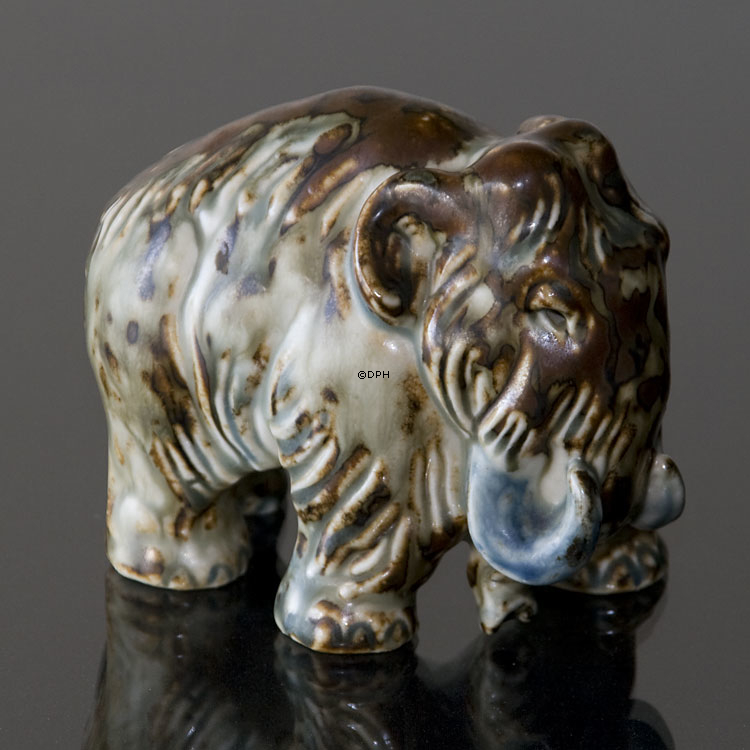 Stående Mammut, Royal Copenhagen stentøjsfigur nr. 20207