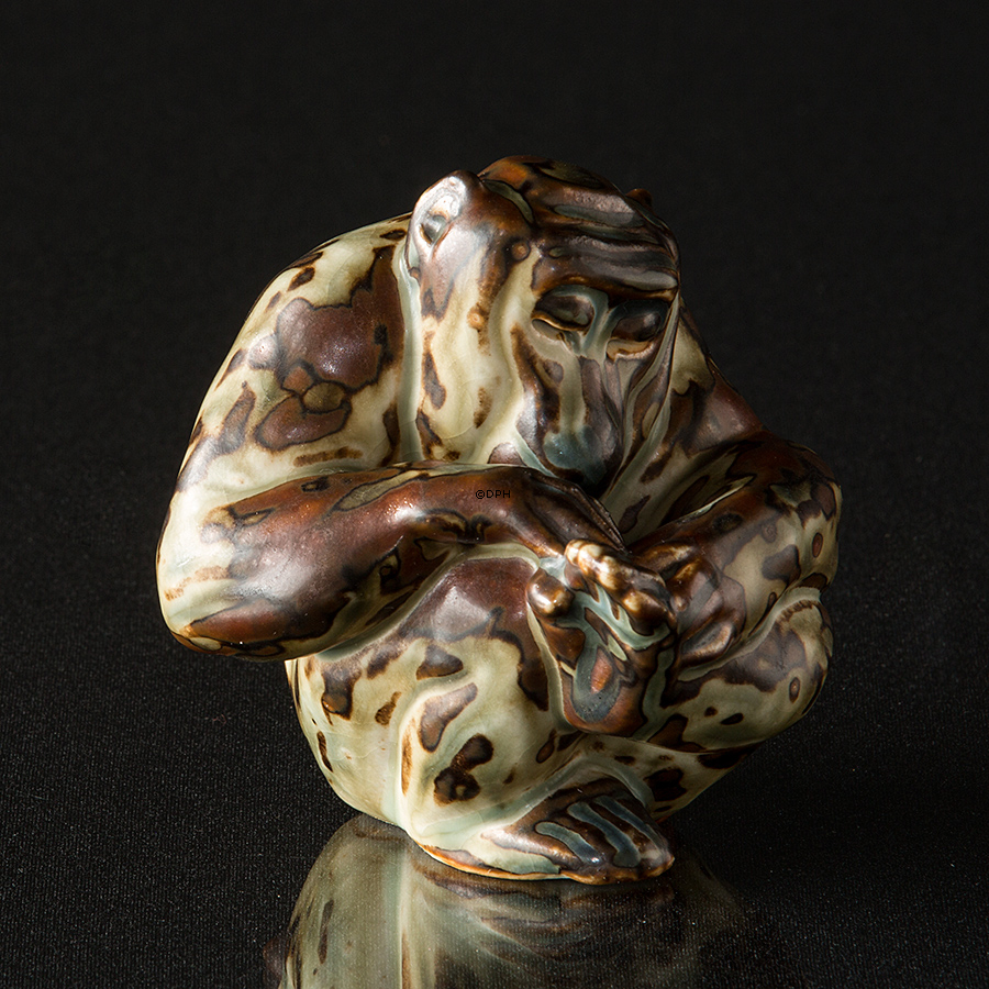 Abe renser fod, Royal Copenhagen stentøjsfigur nr. 20211