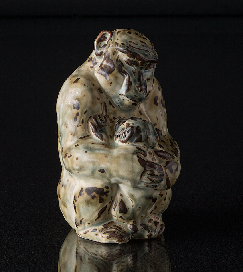 Abe med baby, Royal Copenhagen stentøjsfigur nr. 20241