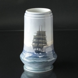 Vase med Sejlskib ved Møens klint, Royal Copenhagen nr.2108-1854 (1889-1922)