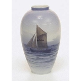 Vase mit Segelschiff, Royal Copenhagen Nr. 2119-47-7