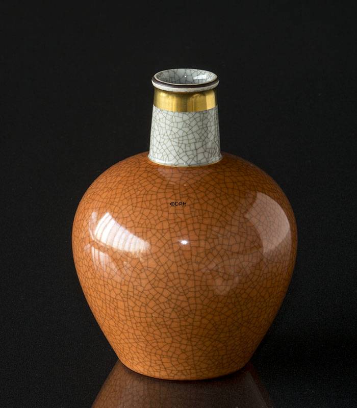 Rød krakkeleret vase, Royal Copenhagen nr. 212-3693