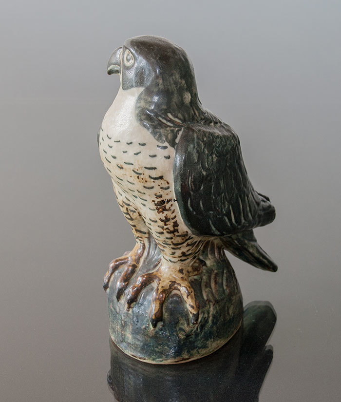 Stor stentøjsfugl, høg/vandrefalk, Royal Copenhagen stentøjsfigur nr. 21407