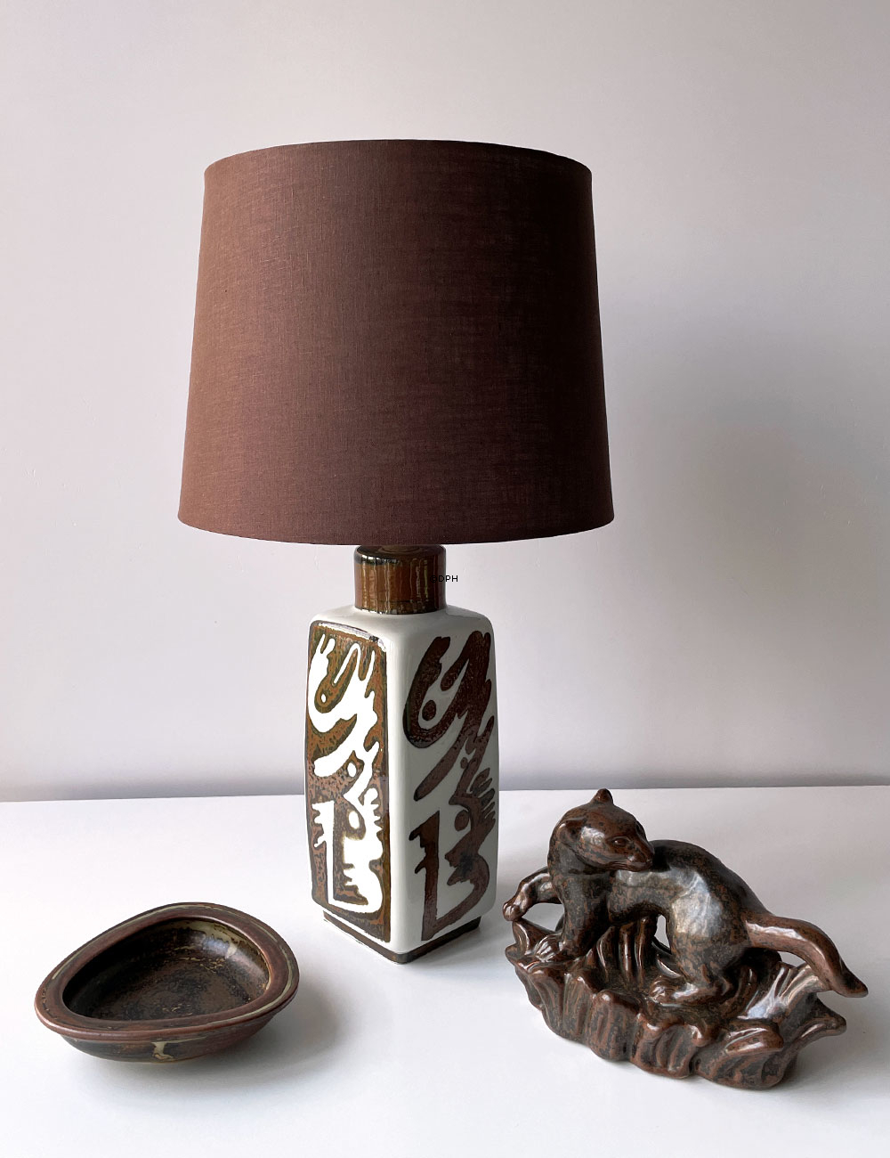 Lækat, Royal Copenhagen stentøjsfigur nr. 21408