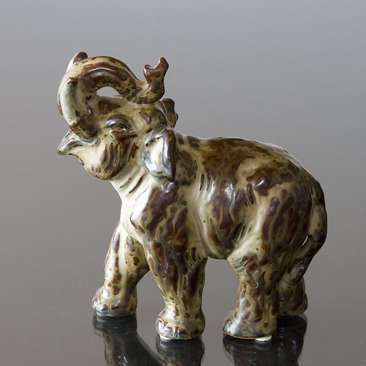 Stående elefant, Royal Copenhagen stentøjsfigur nr. 21517