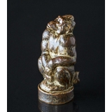 Abe, siddende, 22cm, Royal Copenhagen stentøjsfigur nr. 21633