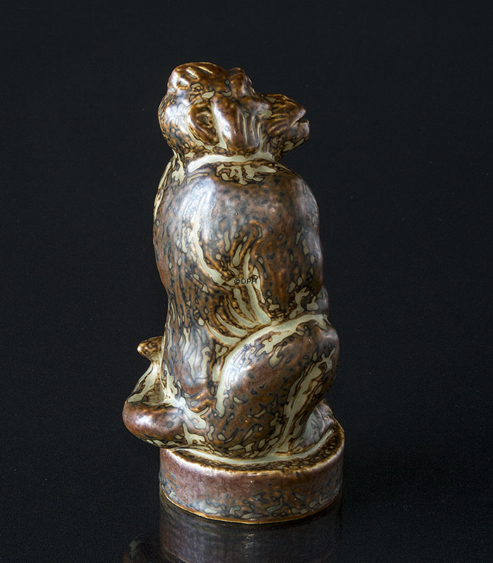 Abe, siddende, 22cm, Royal Copenhagen stentøjsfigur nr. 21633