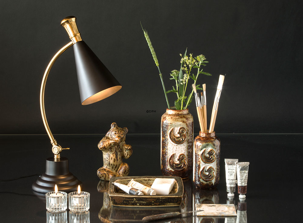 Siddende bjørn, Royal Copenhagen stentøjsfigur nr. 21675