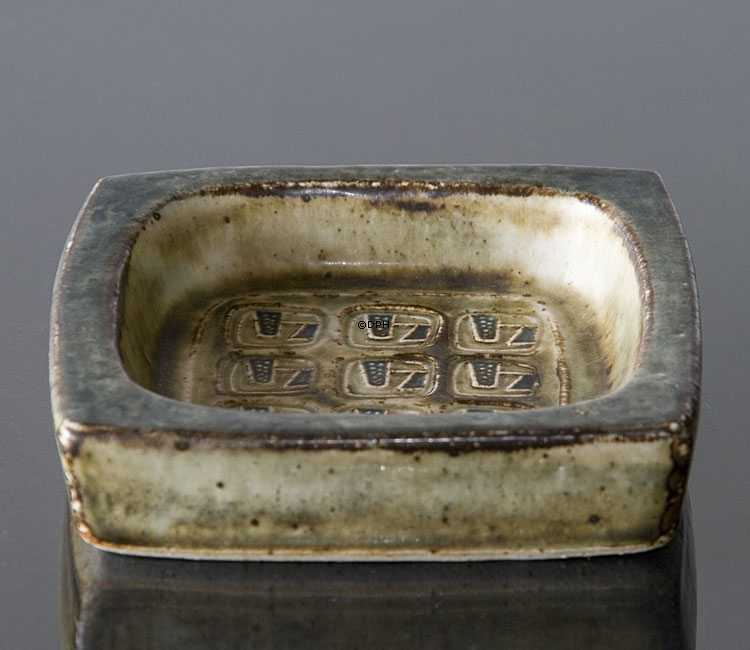 Firkantet stentøjsskål, Royal Copenhagen nr. 21872