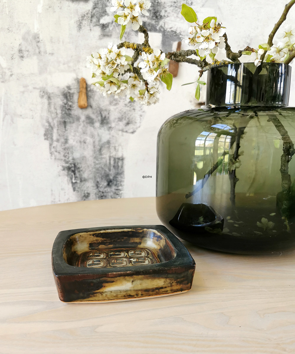 Firkantet stentøjsskål, Royal Copenhagen nr. 21872