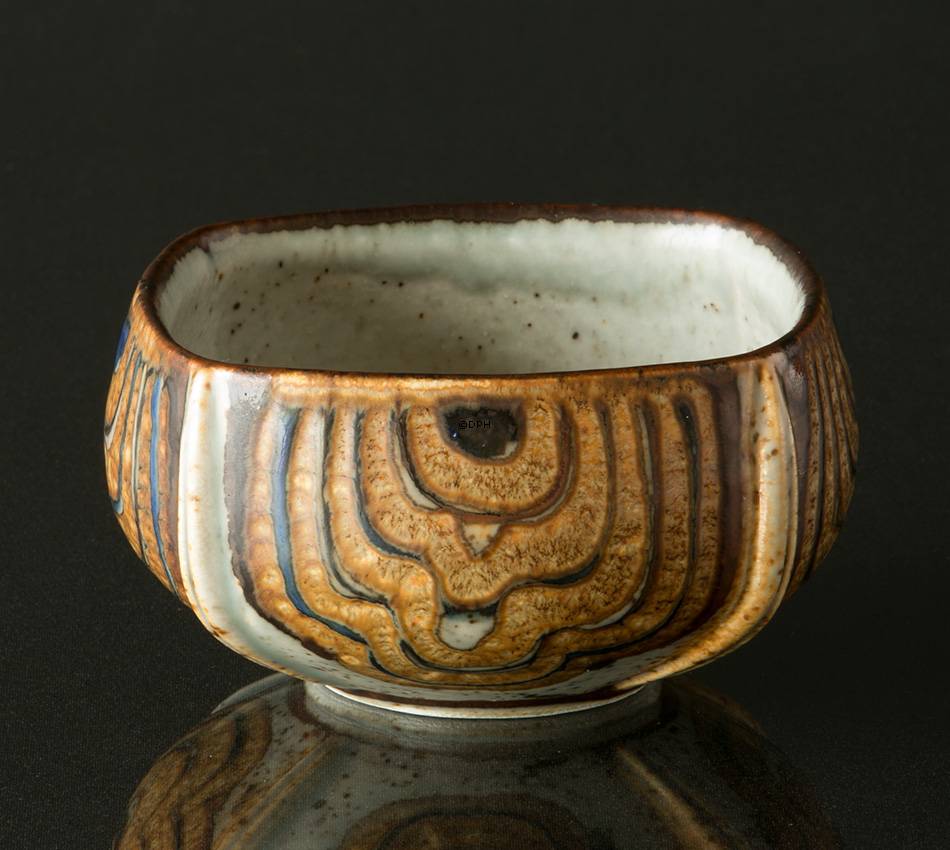 Stentøjsskål, Royal Copenhagen nr. 22561