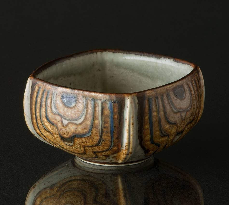 Stentøjsskål, Royal Copenhagen nr. 22561