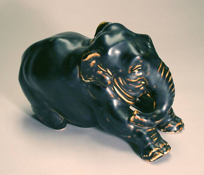 Stor elefantfigur af stentøj, Royal Copenhagen nr. 22715