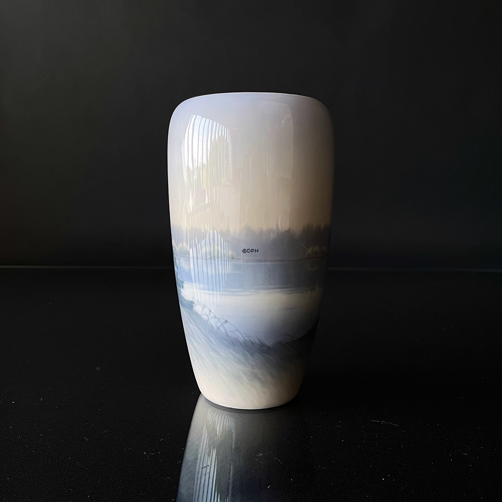 Vase med grantræer, Royal Copenhagen nr. 2273-1049