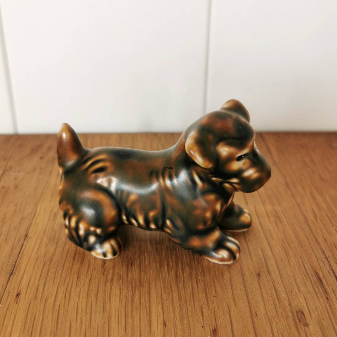 Stentojshundefigur, stående terrier, Royal Copenhagen nr. 22773