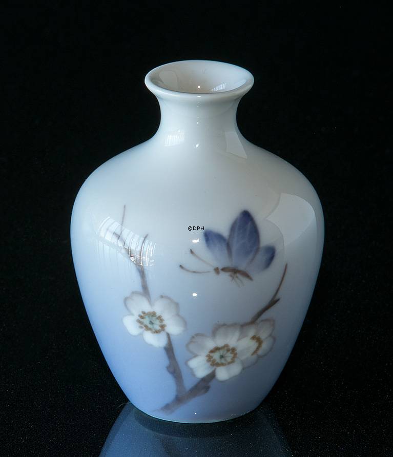 Vase med blomst, Royal Copenhagen nr. 2301-395